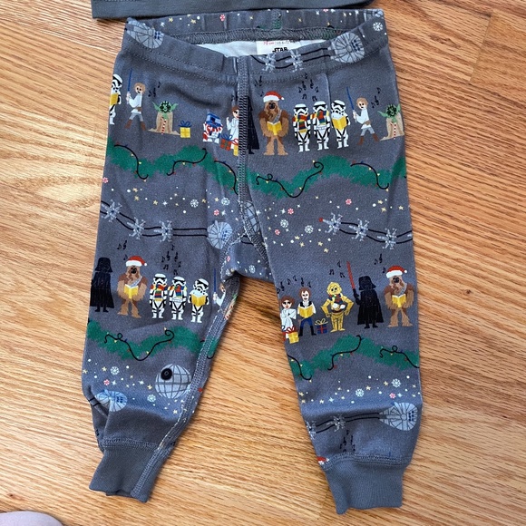 Hanna Andersson Star Wars Holiday Baby Pajamas Sz 6-12M‎ NWT - Picture 3 of 9